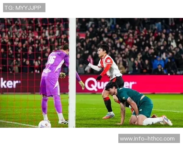 上田绮世大四喜轰18球领跑荷甲射手榜展现超强攻击力