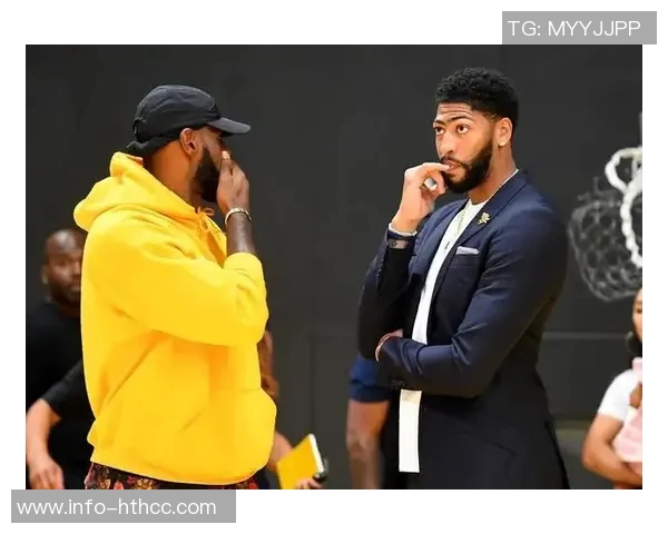 稳定控卫与浓眉五号位联手让球队焕发新生的秘密解析