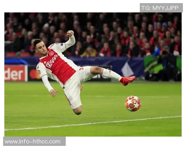 阿贾克斯积极洽谈日本中场佐野航大引援事宜